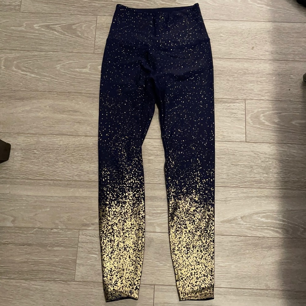 BEYOND YOGA OMBRÉ ALLOY LEGGINGS SIZE MEDIUM